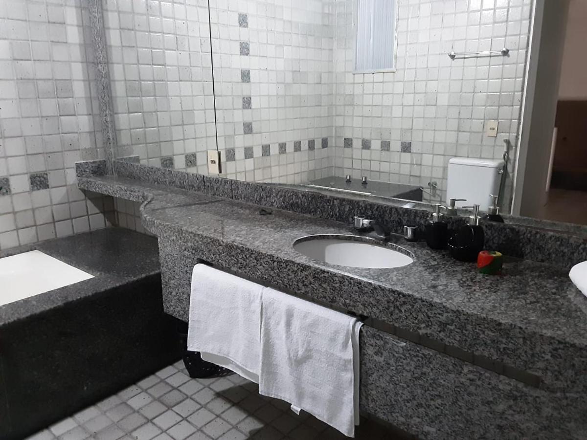Quartos Em Apartamento Compartilhado Beira Mar Albergue